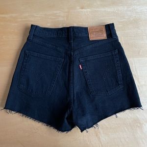 Levi’s Ribcage short